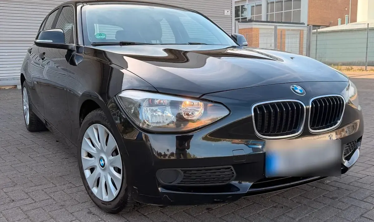 Gebraucht BMW 116 136 PS (100 kW) 2012 Schwarz Kleinwagen