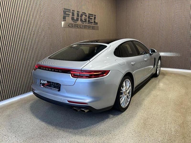 Gebraucht Porsche Panamera 421 PS (309 kW) 2016 Rhodiumsilbermetallic Limousine