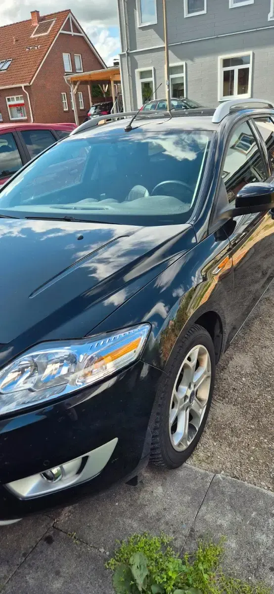 Gebraucht Ford Mondeo 145 PS (106 kW) 2010 Schwarz Kombi