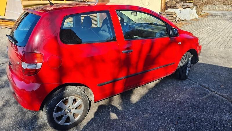 Gebraucht VW Fox 75 PS (55 kW) 2007 Rot Kleinwagen