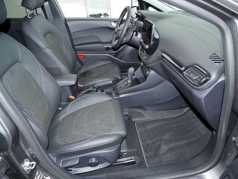 Gebraucht Ford Fiesta Titanium X 125 PS (91 kW) 2023 Grau Kleinwagen