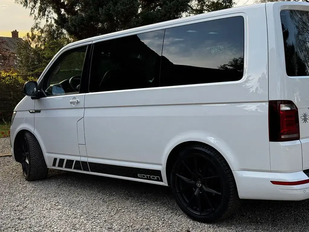 Gebraucht VW Multivan 199 PS (146 kW) 2019 Weiß Van / Kleinbus