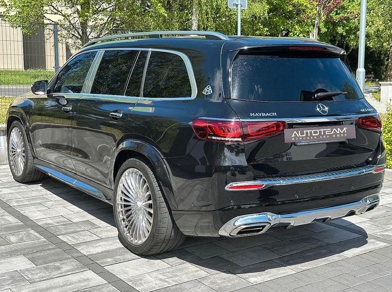 Gebraucht Mercedes GLS600 Maybach 557 PS (409 kW) 2022 Schwarz SUV