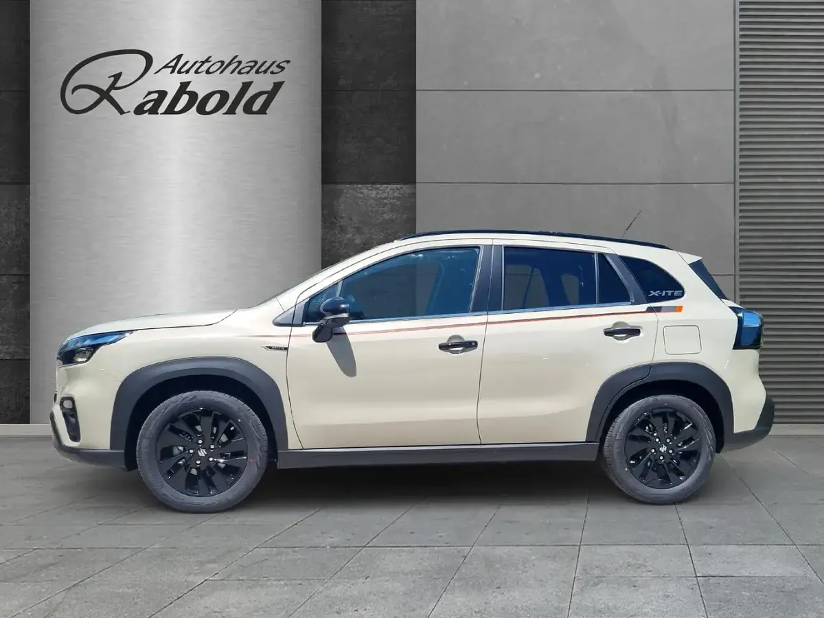 Neu Suzuki SX4 S-Cross Comfort+ 110 PS (80 kW) 2026 Savannah ivory SUV
