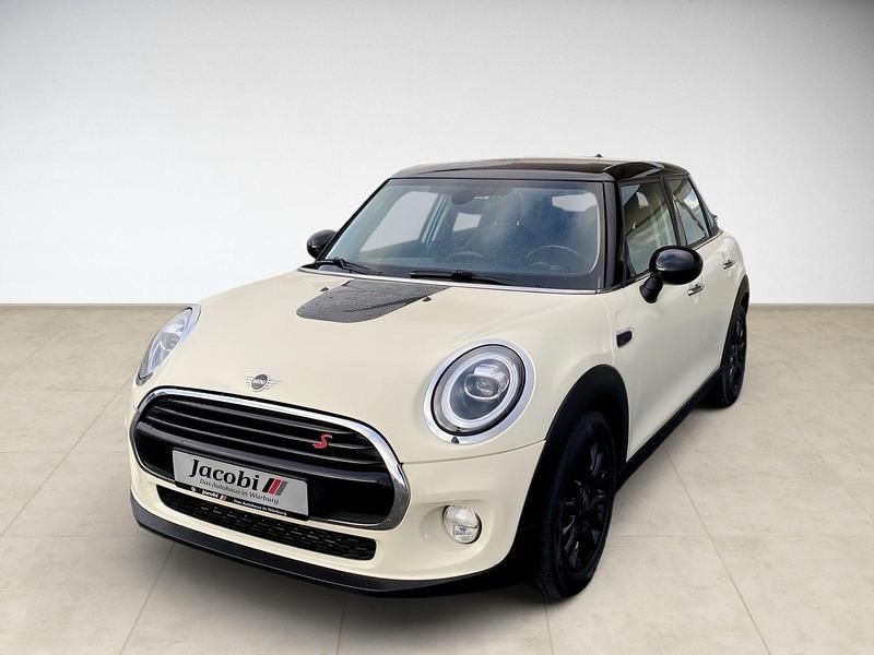 Gebraucht Mini Cooper 136 PS (100 kW) 2019 Weiß Kleinwagen