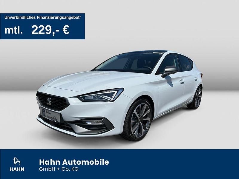 "nevada" weiss Gebraucht 2023 Seat Leon FR Limousine | 25.890 € (Fairer Preis) - Bild 1/3