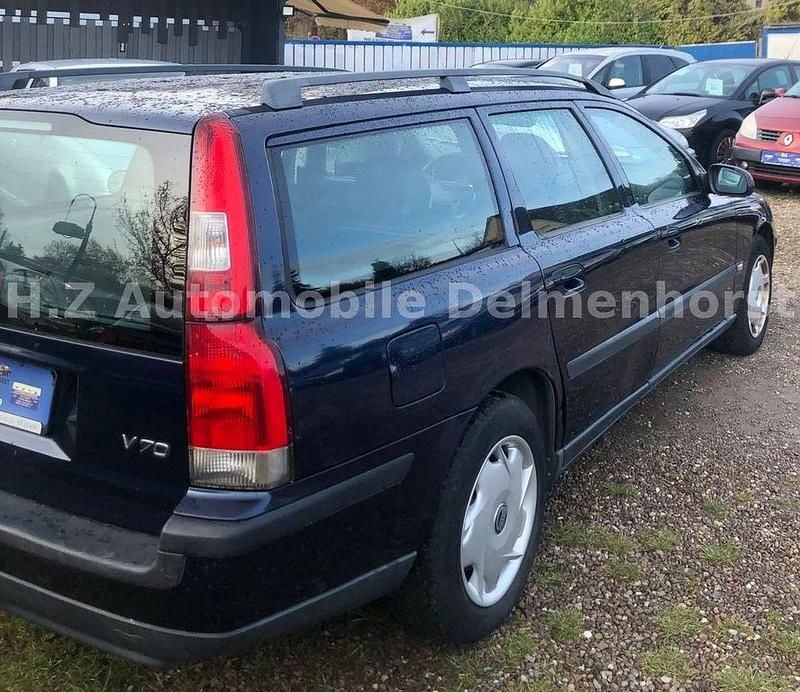 Gebraucht Volvo V70 140 PS (102 kW) 2001 Blau Kombi