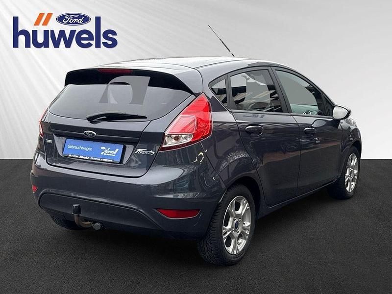 Gebraucht Ford Fiesta Trend+ 101 PS (74 kW) 2014 Grau Kleinwagen