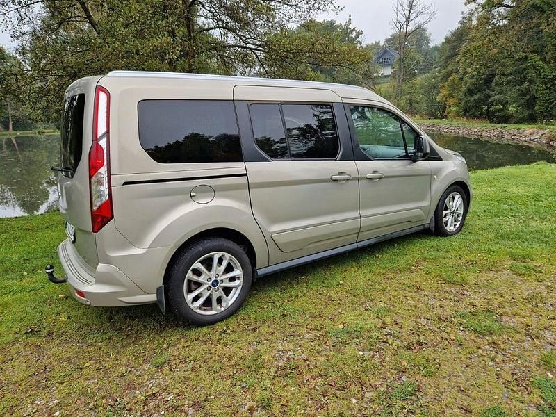 Grau Gebraucht 2015 Ford Tourneo Connect Titanium Van / Kleinbus | 13.000 € (Fairer Preis) - Bild 1/4