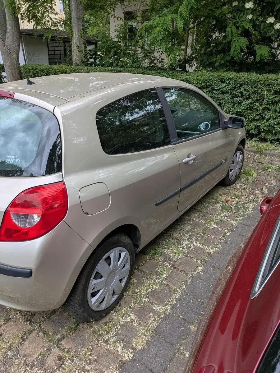 Gebraucht Renault Clio 75 PS (55 kW) 2007 Beige Kleinwagen
