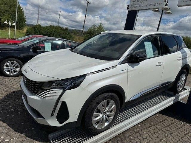 Lack weiss perlglänzend/metall Gebraucht 2022 Peugeot 3008 Allure SUV | 27.900 € (Etwas zu teuer) - Bild 1/4