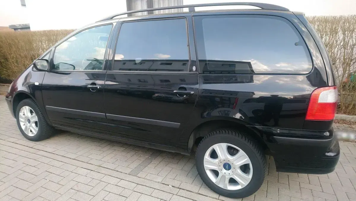 Gebraucht Ford Galaxy 116 PS (85 kW) 2002 Schwarz Van / Kleinbus