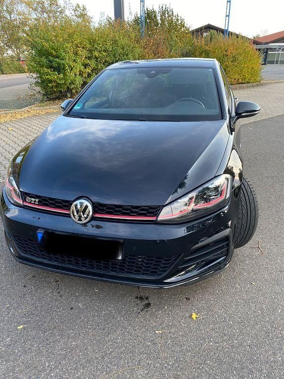 Schwarz Gebraucht 2017 VW Golf GTI Limousine | 17.000 € (Guter Preis) - Bild 1/4