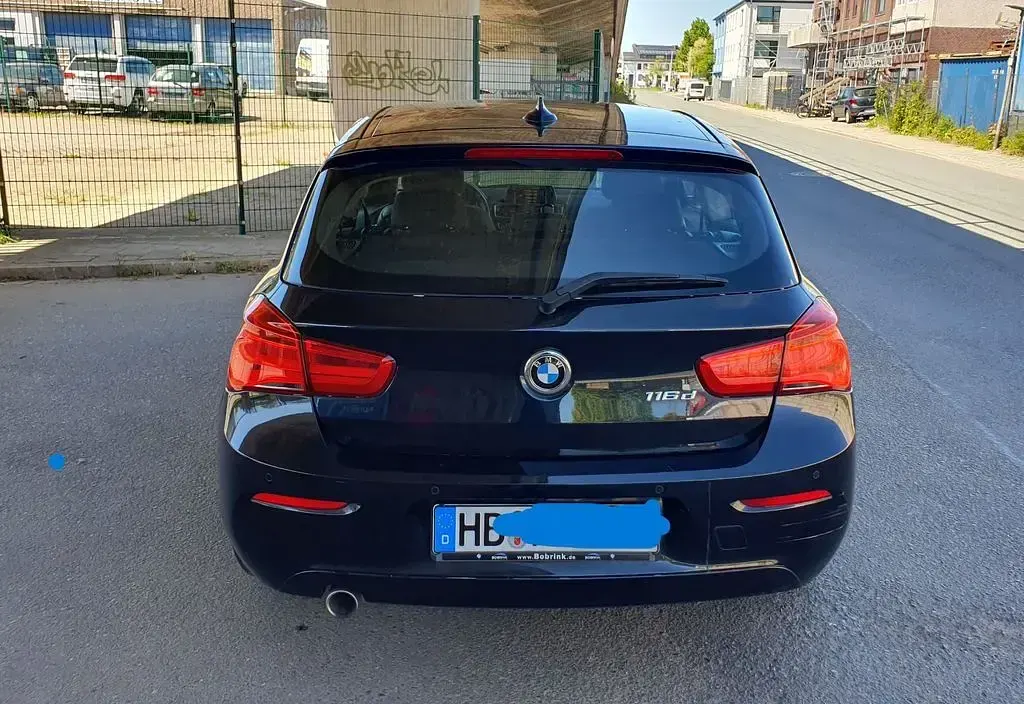 Gebraucht BMW 116 Efficient Dynamics 116 PS (85 kW) 2016 Schwarz Kleinwagen