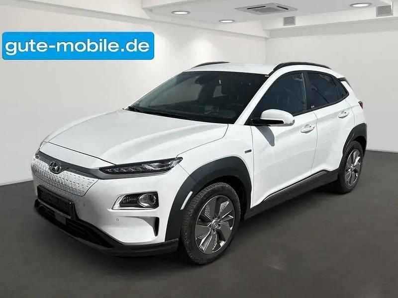 Polar white / sol Gebraucht 2021 Hyundai Kona Premium SUV | 28.990 € - Bild 1/4