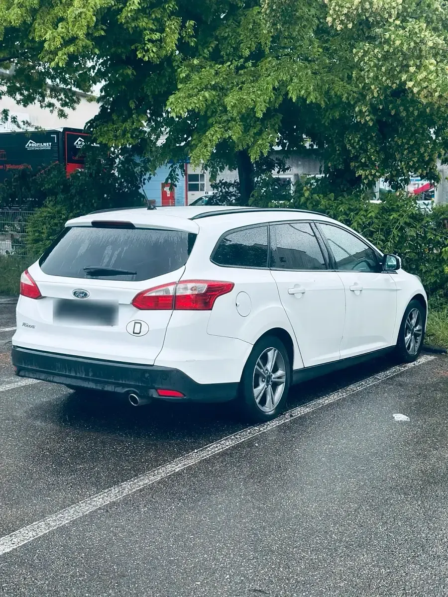 Używany Ford Focus 140 KM (102 kW) 2014 Biały Kombi