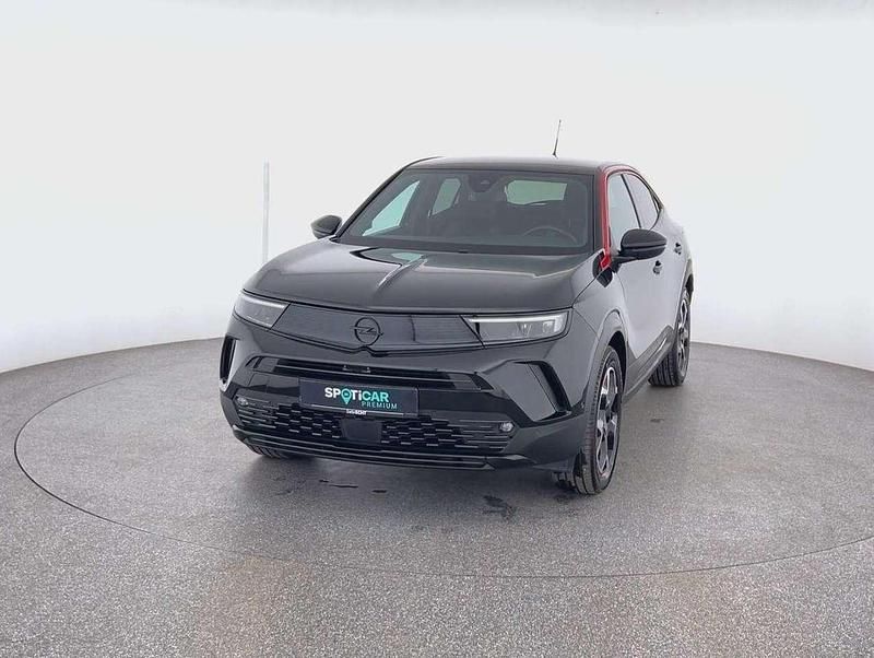 Schwarz (metallic) Gebraucht 2022 Opel Mokka-e GS Line SUV | 17.470 € (Fairer Preis) - Bild 1/4