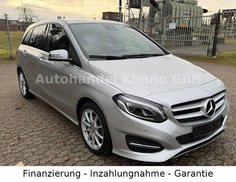 Gebraucht Mercedes B180 109 PS (80 kW) 2017 Silber Van / Kleinbus