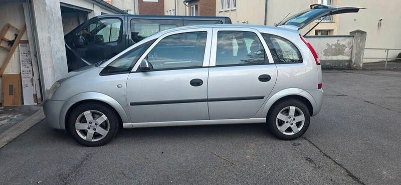 Gebraucht Opel Meriva Enjoy 101 PS (74 kW) 2004 Silber Van / Kleinbus