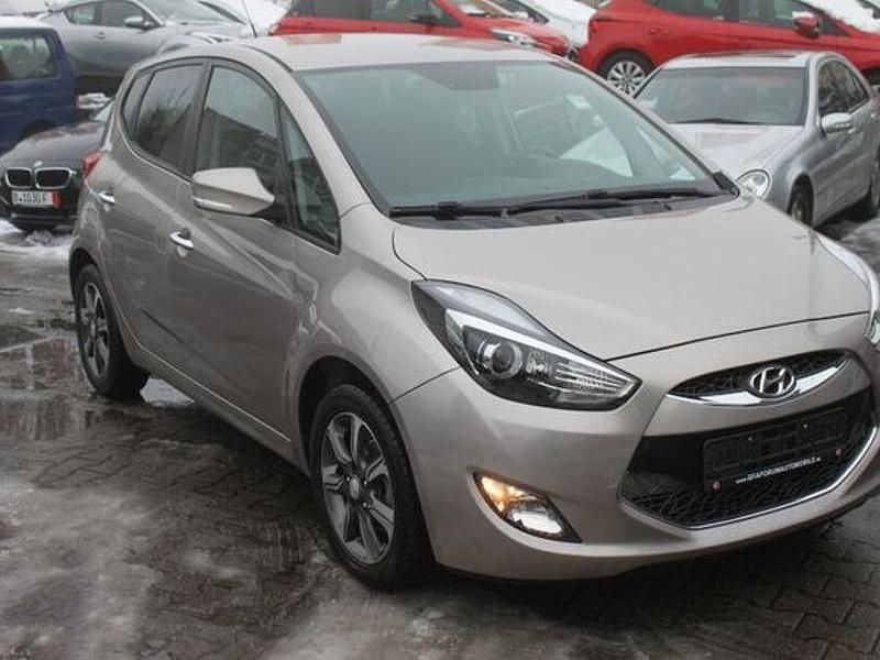 Gebraucht Hyundai ix20 Trend 125 PS (91 kW) 2017 Weiß Kleinwagen