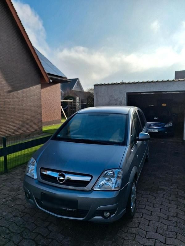 Grau Gebraucht 2007 Opel Meriva Van / Kleinbus | 700 € (Superpreis) - Bild 1/4