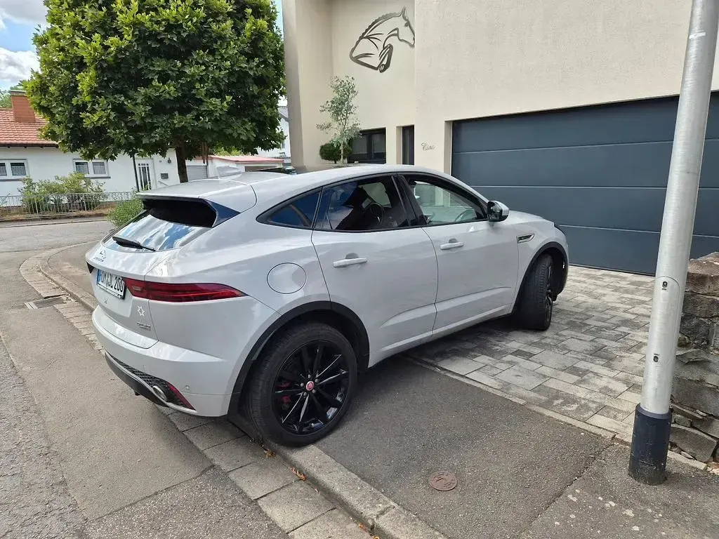 Gebraucht Jaguar E-Pace R-Dynamic 150 PS (110 kW) 2018 Grau SUV