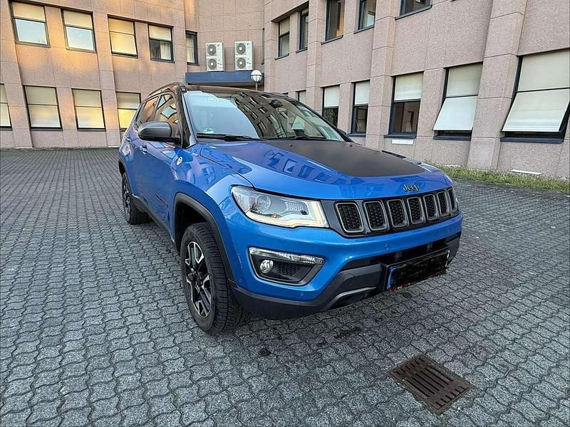 Gebraucht Jeep Compass Trailhawk 170 PS (125 kW) 2020 Blau SUV