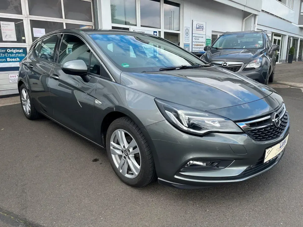 Gebraucht Opel Astra 150 PS (110 kW) 2019 Grau metallic Limousine