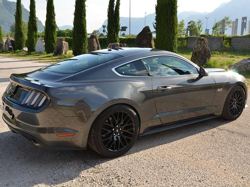 Gebraucht Ford Mustang GT Fastback 421 PS (309 kW) 2016 Grau Coupé