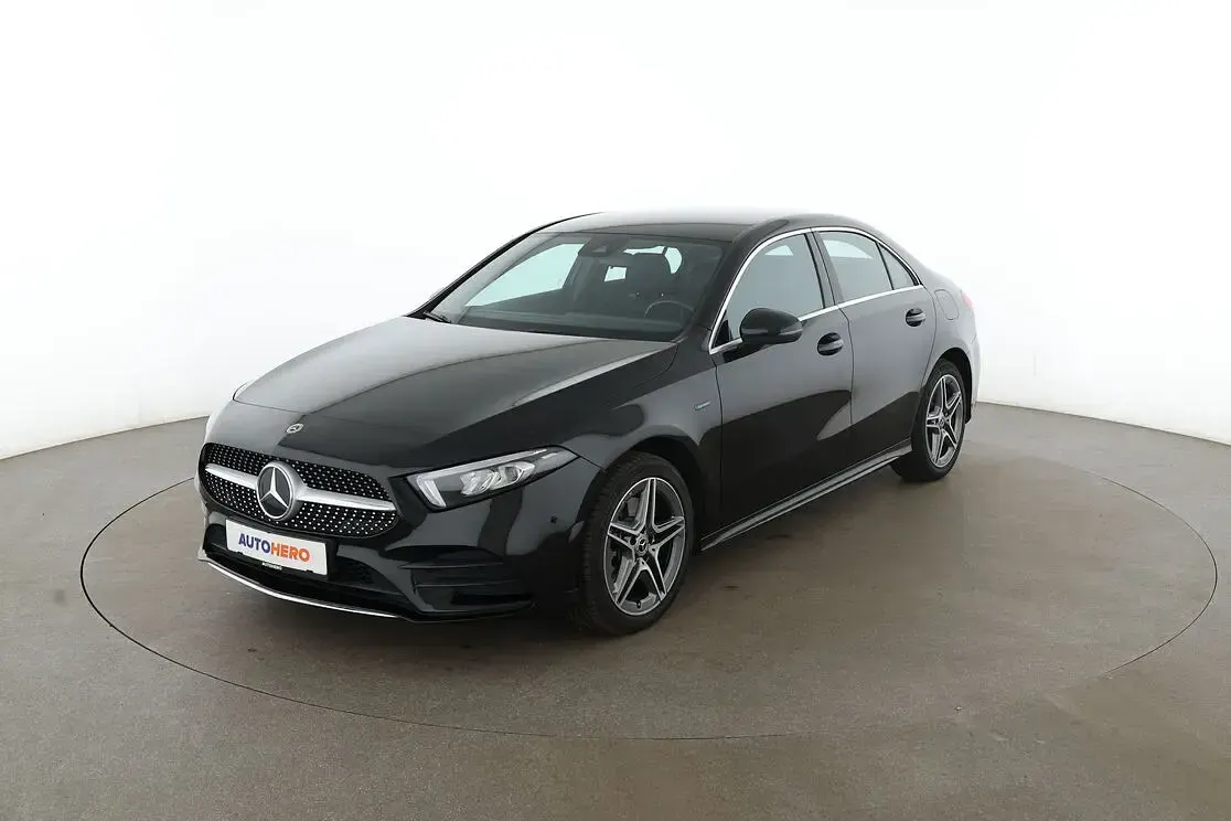 Gebraucht Mercedes A250 AMG line 218 PS (160 kW) 2020 Limousine