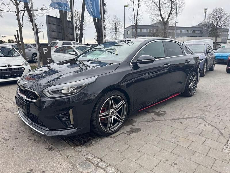 Gebraucht Kia ProCeed GT 204 PS (150 kW) 2019 (1k) zilinaschwarz met. Kombi