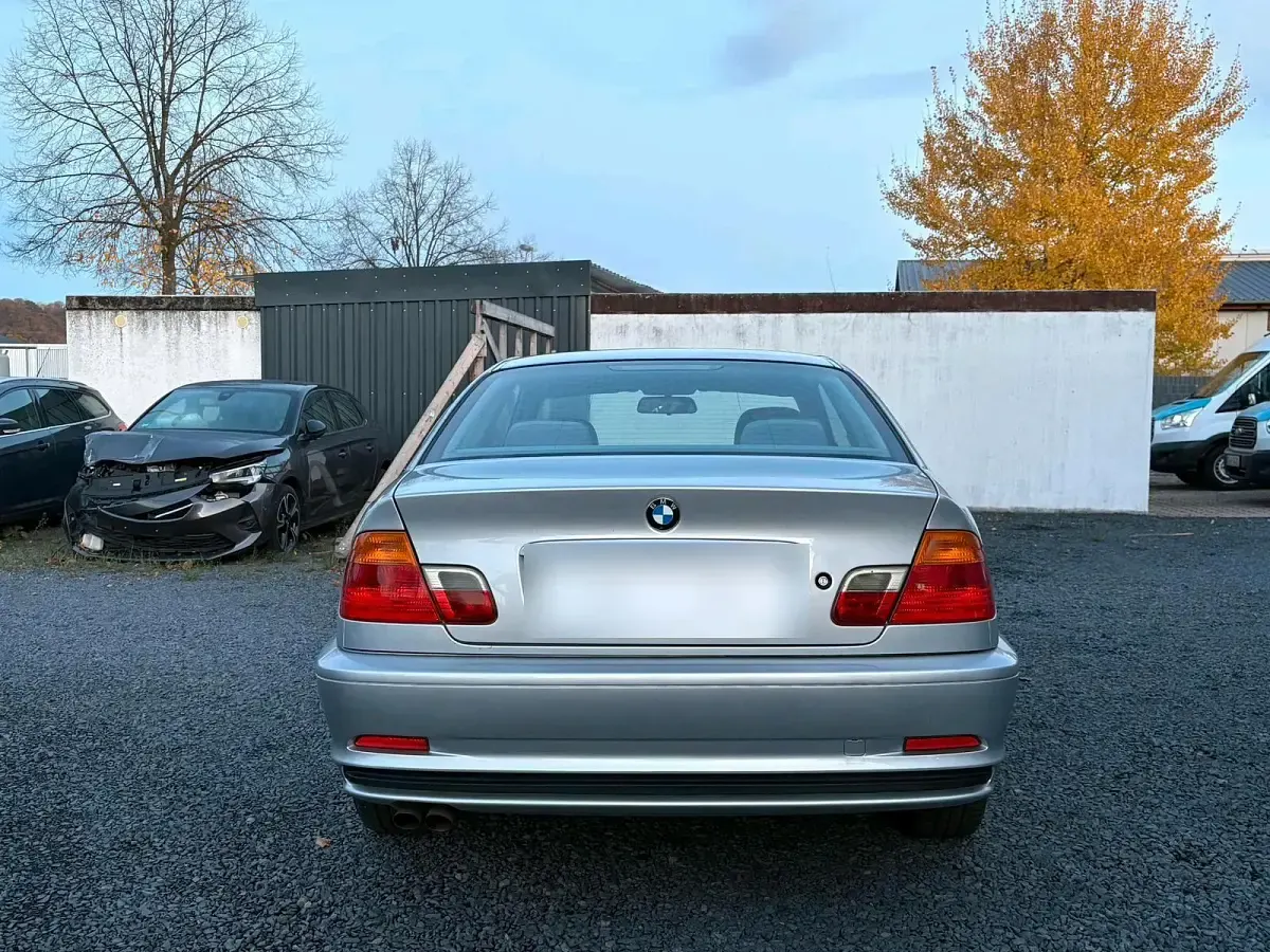 Gebraucht BMW 320 150 PS (110 kW) 1997 Silber Coupé