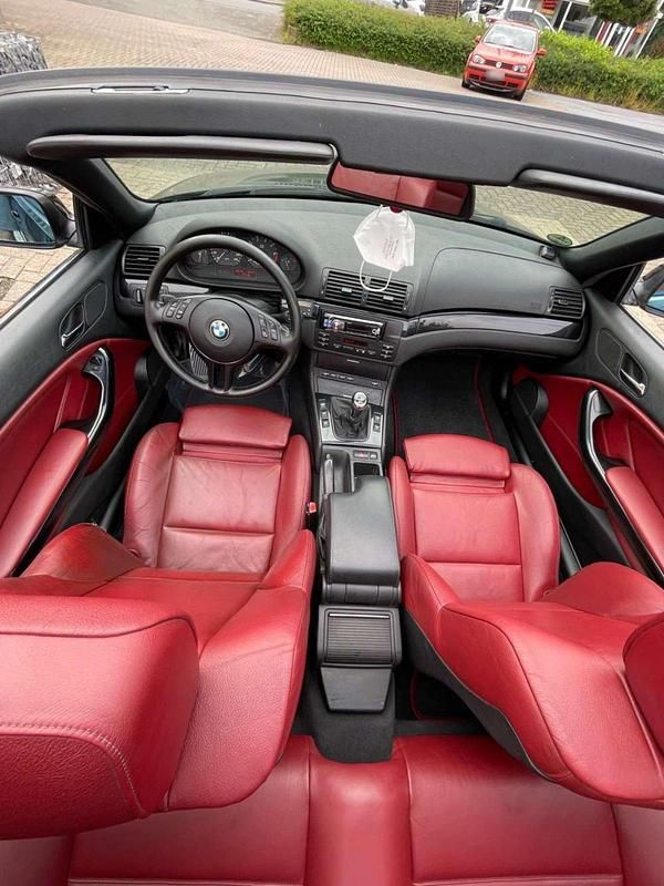 Gebraucht BMW 325 Cabriolet Performance 192 PS (141 kW) 2001 Schwarz Cabrio