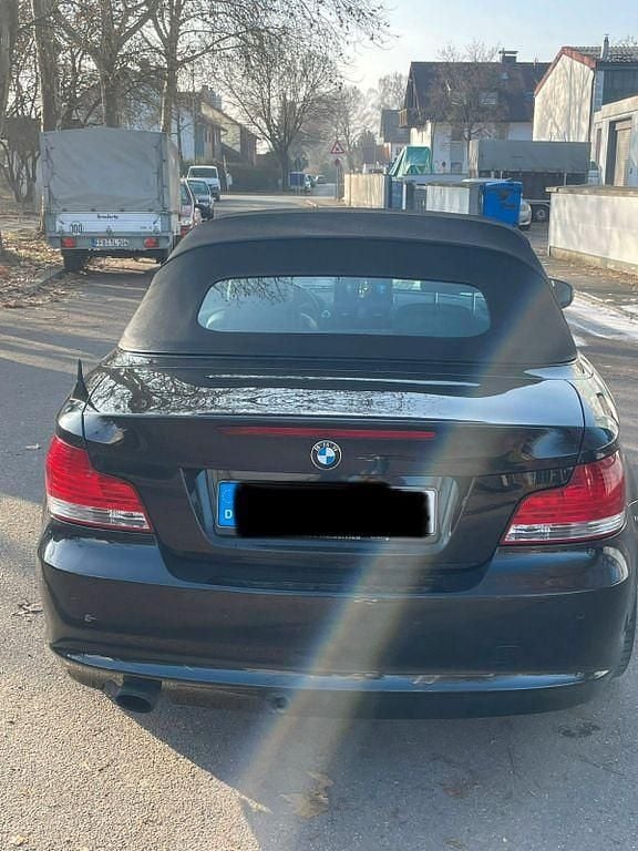 Schwarz Gebraucht 2010 BMW 118 Cabriolet Advantage Cabrio | 5.500 € (Fairer Preis) - Bild 1/4