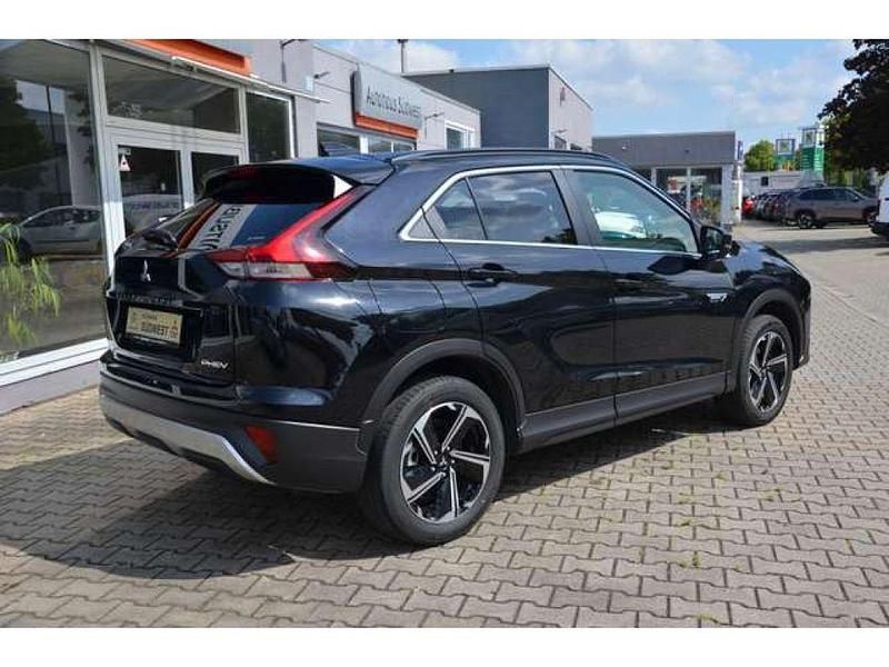 Begagnad Mitsubishi Eclipse Cross Plus 188 HK (138 kW) 2022 Svart SUV