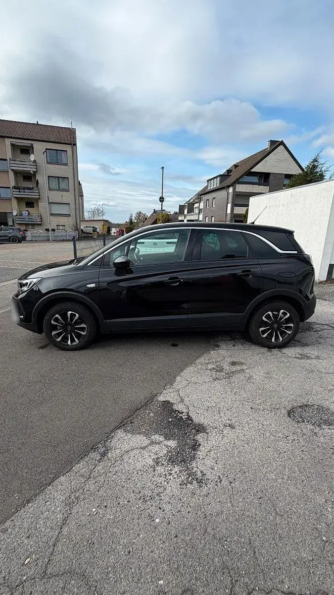 Gebraucht Opel Crossland Elegance 131 PS (96 kW) 2023 Schwarz SUV