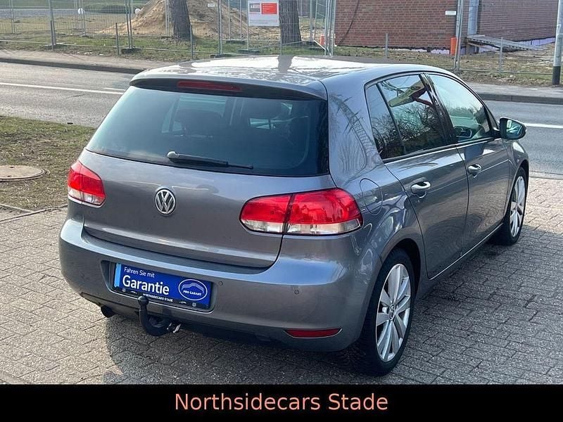 Gebraucht VW Golf VI Team 105 PS (77 kW) 2010 Grau Kleinwagen