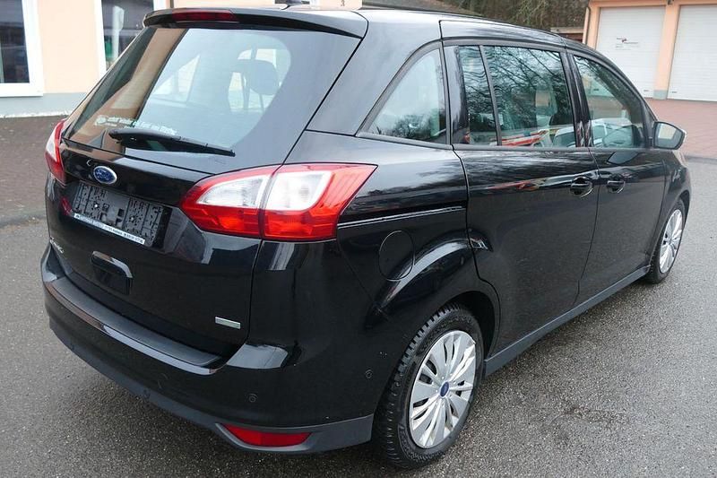 Gebraucht Ford Grand C-Max Trend 125 PS (91 kW) 2017 Schwarz Van / Kleinbus