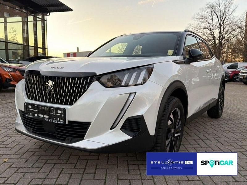 Weiß Gebraucht 2023 Peugeot 2008 GT SUV | 18.490 € (Superpreis) - Bild 1/4