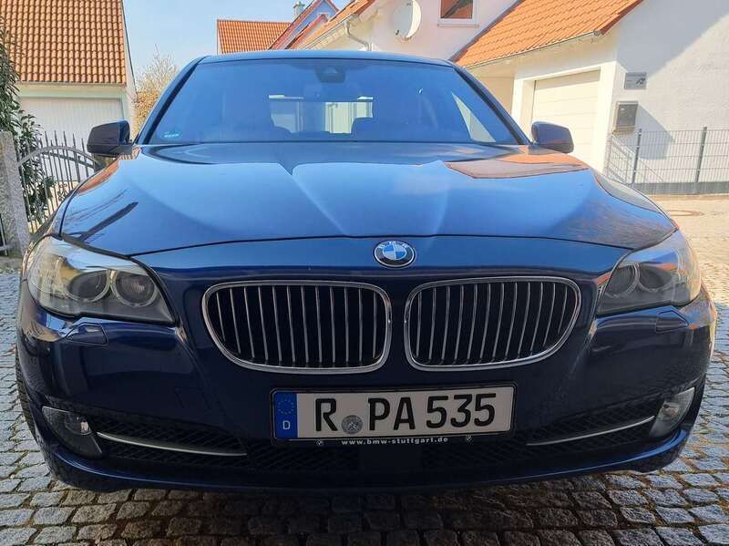 Blau Gebraucht 2012 BMW 535 Sport Line Limousine | 16.750 € (Superpreis) - Bild 1/4