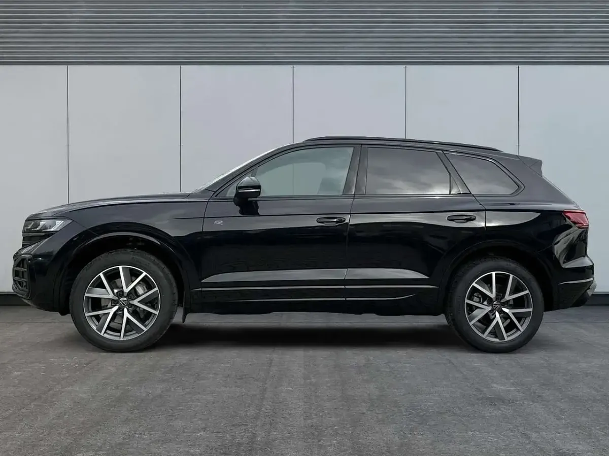 Neu VW Touareg Edition 286 PS (210 kW) 2026 Grenadillschwarz metallic SUV