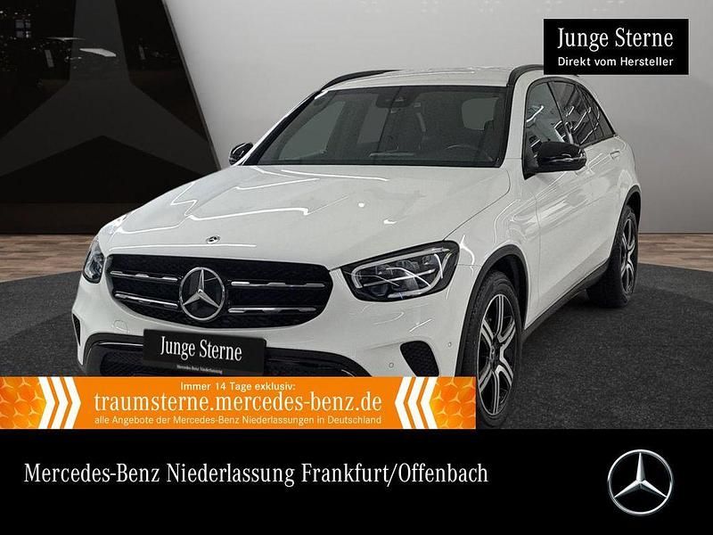 Weiß Gebraucht 2021 Mercedes GLC200 Night SUV | 41.890 € (Teuer) - Bild 1/3