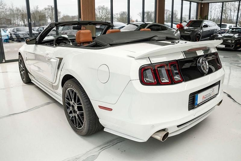Gebraucht Ford Mustang Premium 305 PS (224 kW) 2013 Weiß Cabrio