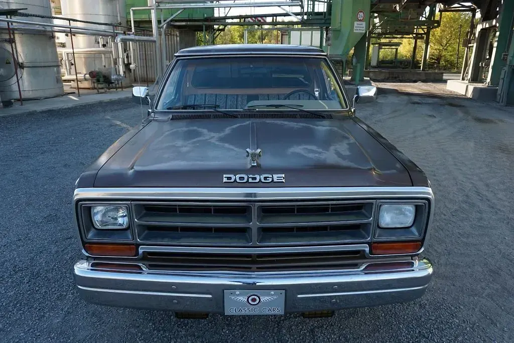 Second-hand Dodge Ram 190 CP (139 kW) 1988 Maro Pickup