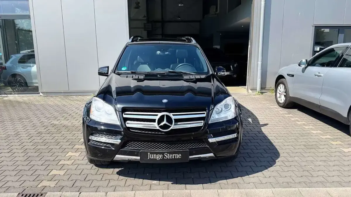 Używany Mercedes GL350 Edition 211 KM (155 kW) 2012 Czarny SUV