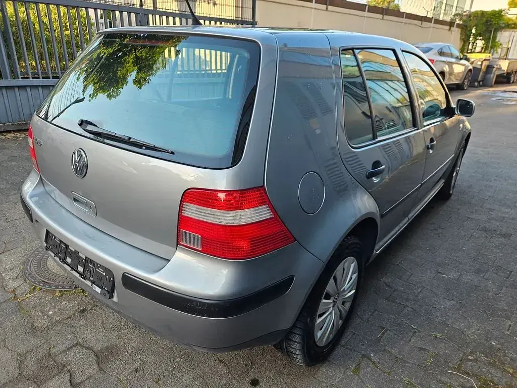 Gebraucht VW Golf IV 75 PS (55 kW) 2003 Schwarz Limousine