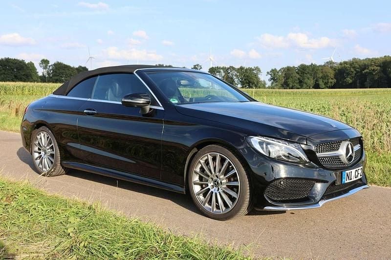 Schwarz Gebraucht 2017 Mercedes C300 AMG Cabrio | 30.900 € (Fairer Preis) - Bild 1/4
