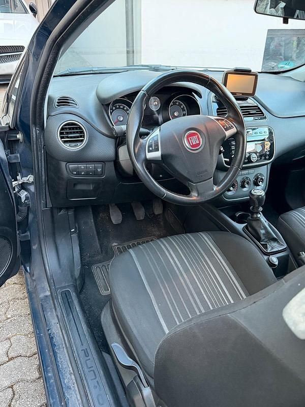 Gebraucht Fiat Punto Evo 69 PS (50 kW) 2011 Braun Kleinwagen