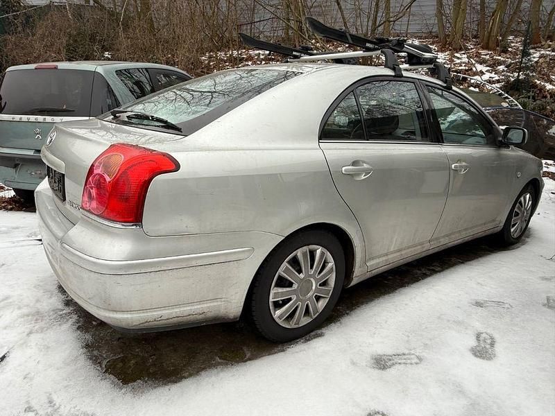 Gebraucht Toyota Avensis Executive 129 PS (94 kW) 2006 Silber Limousine