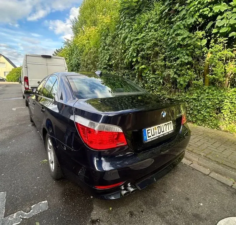 Gebraucht BMW 525 192 PS (141 kW) 2004 Blau Limousine